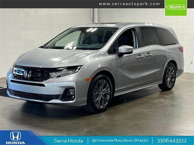 Photo of 2025 Solar Silver Metallic Honda Odyssey