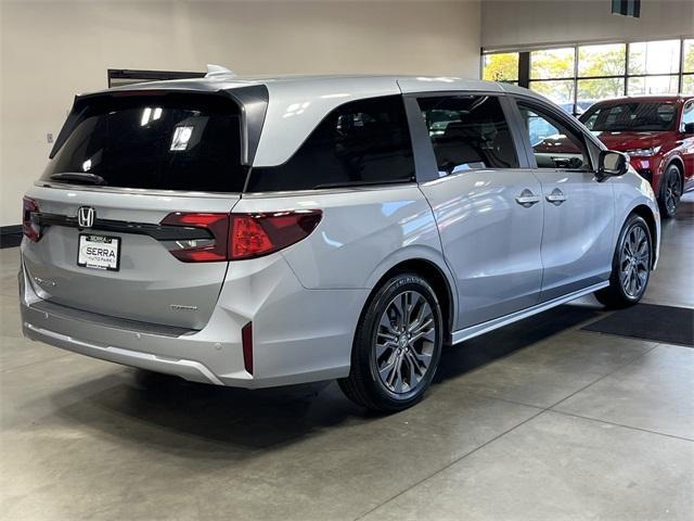 Photo of 2025 Solar Silver Metallic Honda Odyssey