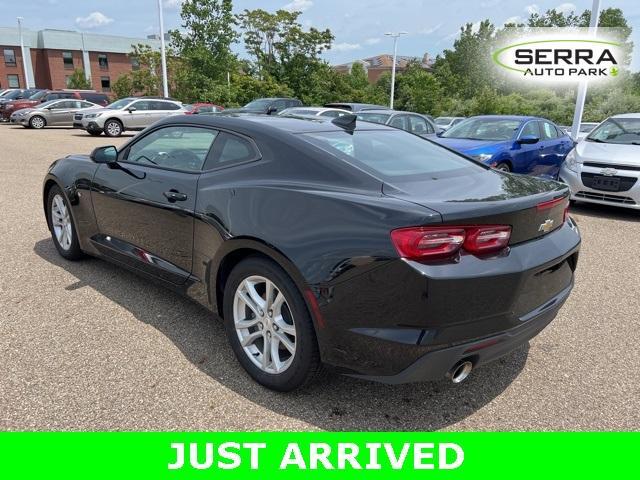Photo of 2022 Black Chevrolet Camaro