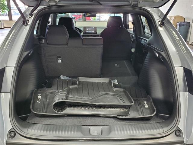 Photo of 2025 Urban Gray Pearl Honda HR-V