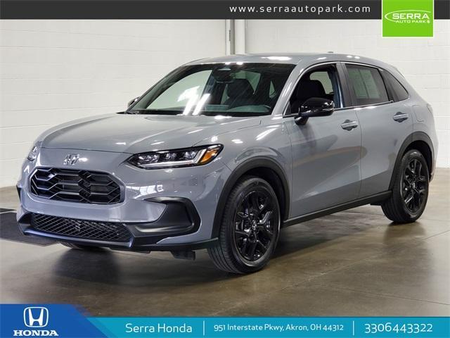 Photo of 2025 Urban Gray Pearl Honda HR-V