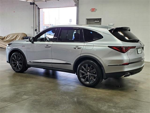 Photo of 2025 Lunar Silver Metallic Acura MDX