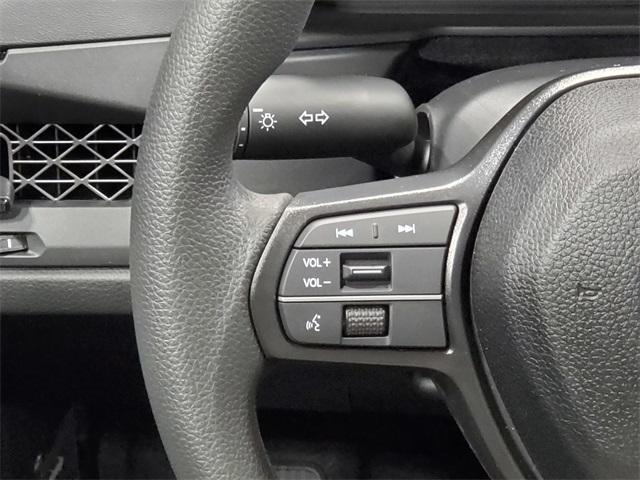 Photo of 2025 Platinum White Pearl Honda Accord