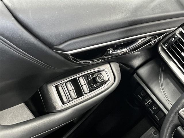 Photo of 2022 Ice Silver Metallic Subaru Outback
