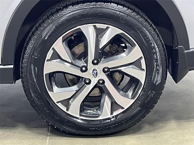Photo of 2022 Ice Silver Metallic Subaru Outback