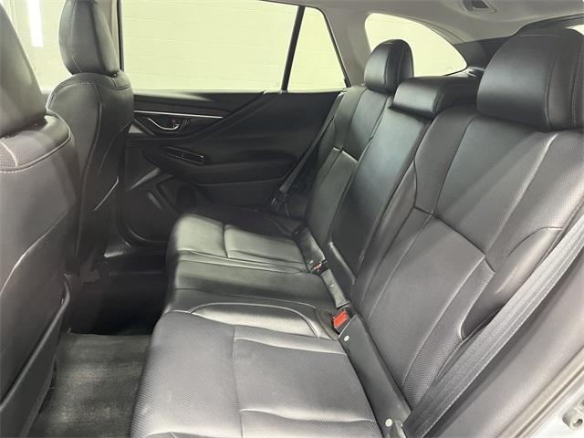 Photo of 2022 Ice Silver Metallic Subaru Outback