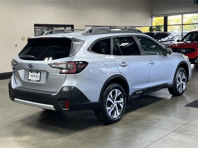 Photo of 2022 Ice Silver Metallic Subaru Outback