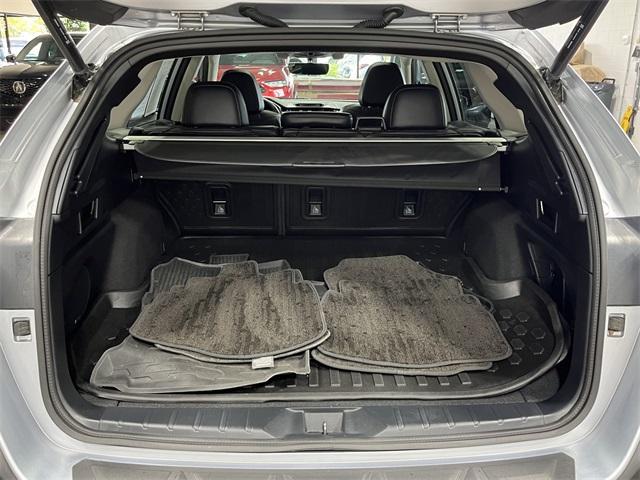 Photo of 2022 Ice Silver Metallic Subaru Outback