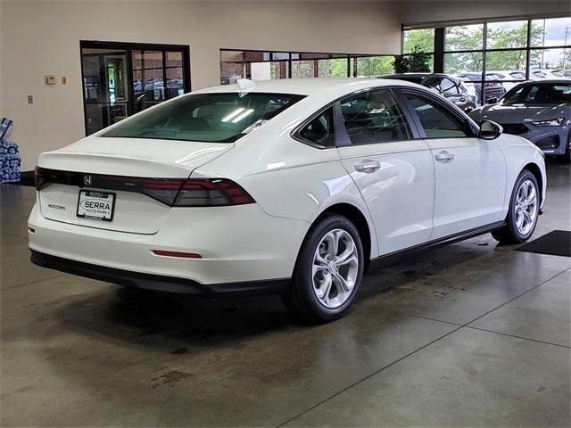 Photo of 2025 Platinum White Pearl Honda Accord