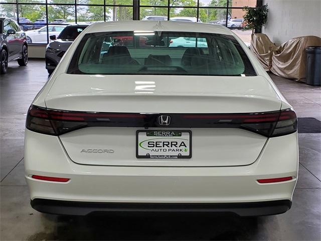 Photo of 2025 Platinum White Pearl Honda Accord