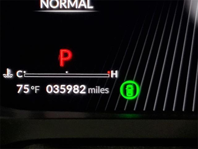 Photo of 2023 Platinum White Pearl Acura MDX