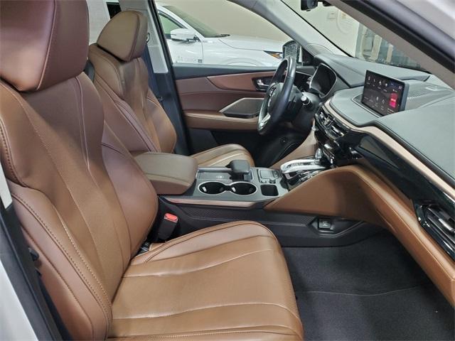 Photo of 2023 Platinum White Pearl Acura MDX