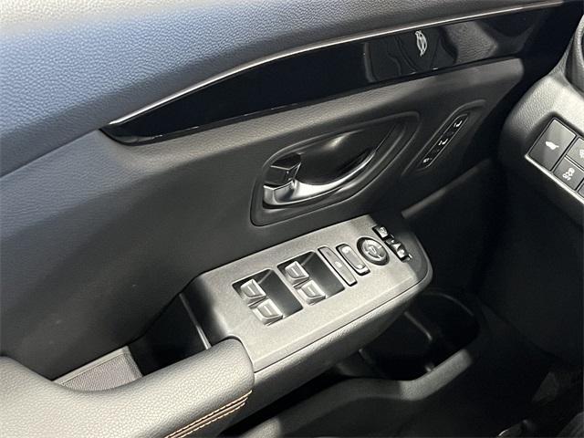 Photo of 2024 Platinum White Pearl Honda Pilot