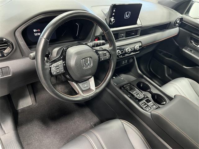 Photo of 2024 Platinum White Pearl Honda Pilot