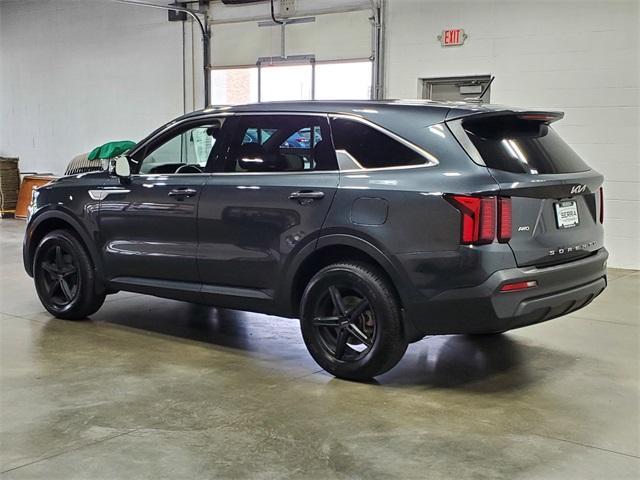 Photo of 2022 Gravity Gray Kia Sorento