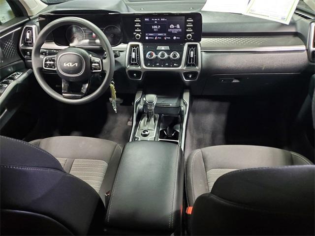 Photo of 2022 Gravity Gray Kia Sorento