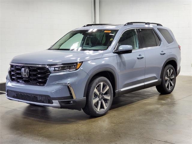 Photo of 2025 Sonic Gray Pearl Honda Pilot