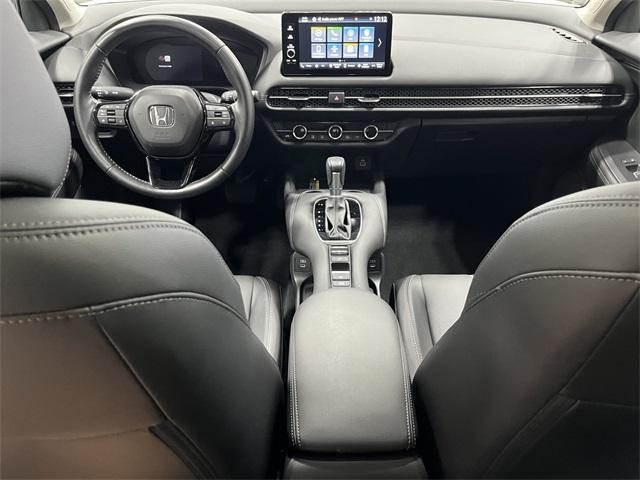 Photo of 2025 Platinum White Pearl Honda HR-V