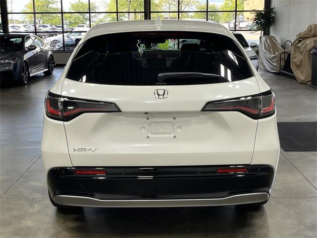 Photo of 2025 Platinum White Pearl Honda HR-V