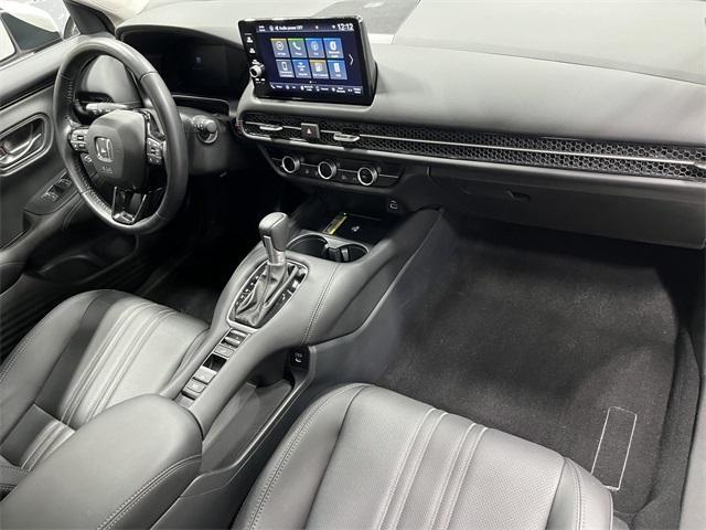 Photo of 2025 Platinum White Pearl Honda HR-V
