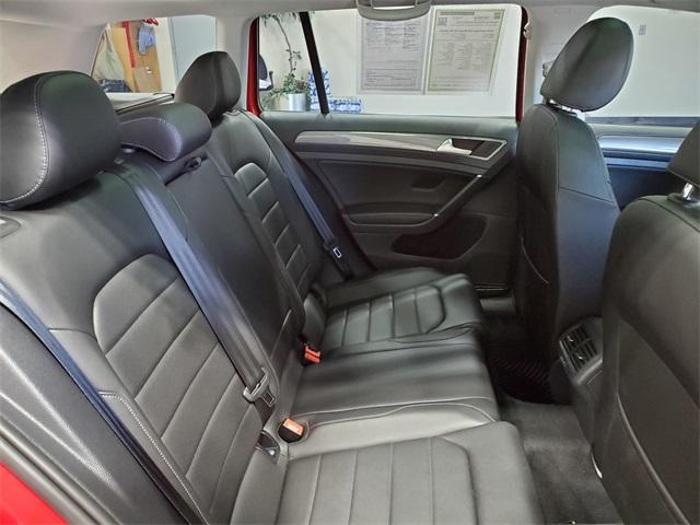 Photo of 2019 Tornado Red Volkswagen Golf Alltrack