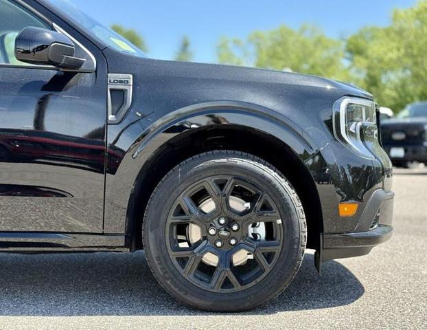 Photo of 2025 Shadow Black Ford Maverick