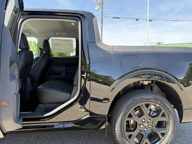 Photo of 2025 Shadow Black Ford Maverick