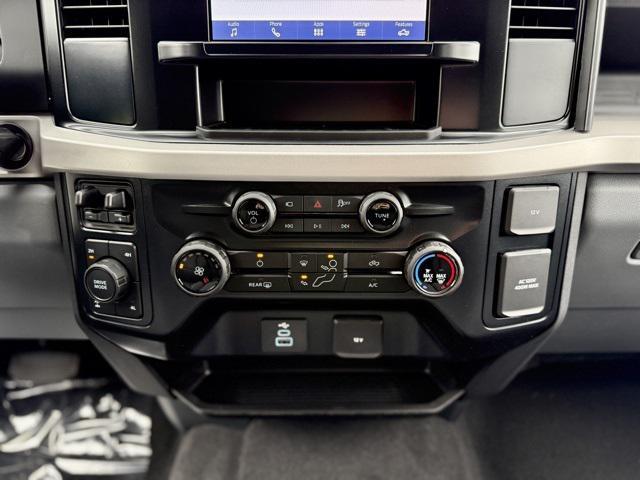 Photo of 2025 Oxford White Ford F-250