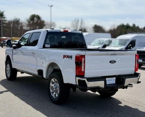 Photo of 2025 Oxford White Ford F-350