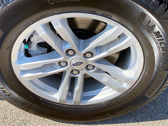 Photo of 2021 Gray Ford Explorer