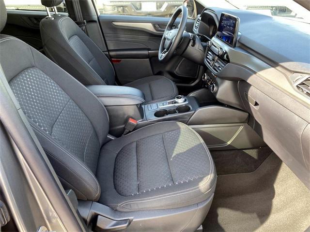 Photo of 2025 Carbonized Gray Metallic Ford Escape