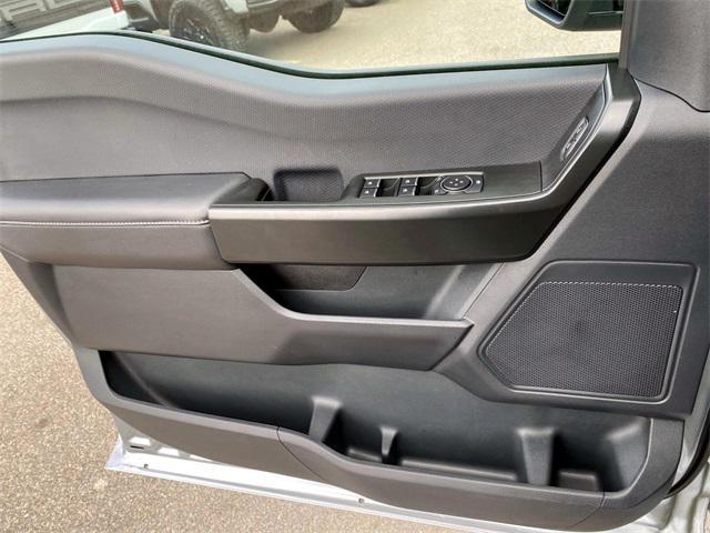 Photo of 2025 Iconic Silver Metallic Ford F-150