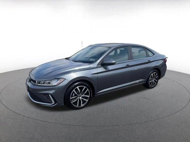Photo of 2025 Platinum Gray Metallic Volkswagen Jetta