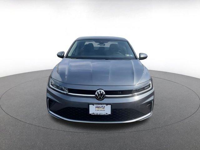 Photo of 2025 Platinum Gray Metallic Volkswagen Jetta