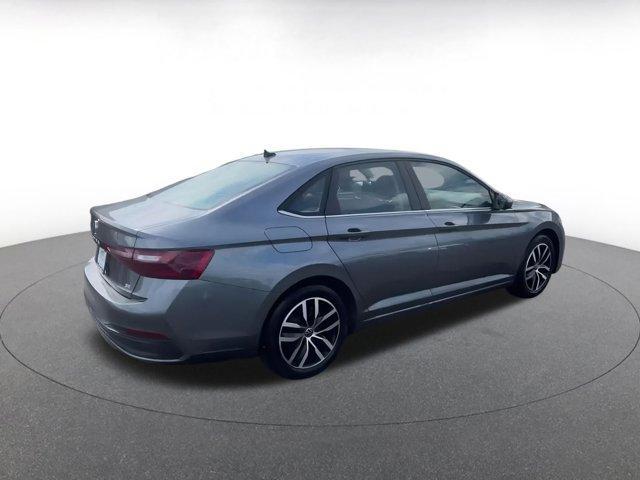 Photo of 2025 Platinum Gray Metallic Volkswagen Jetta
