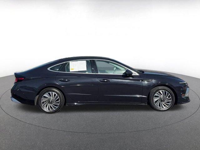 Photo of 2024 Carbon Blue Hyundai SONATA Hybrid