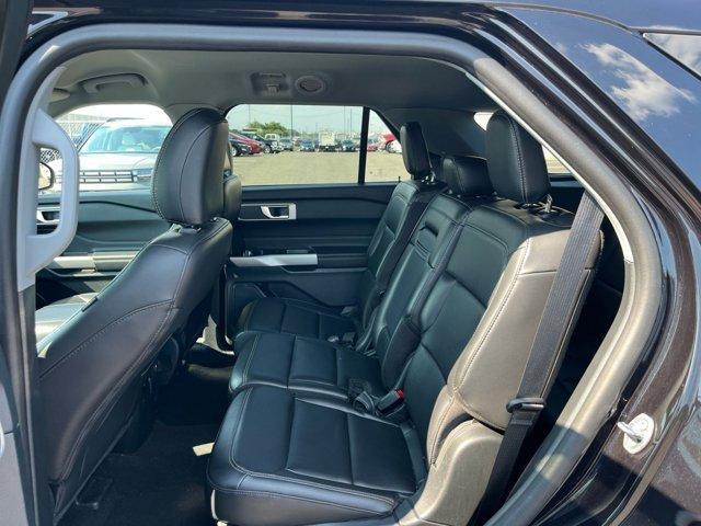 Photo of 2024 Agate Black Metallic Ford Explorer