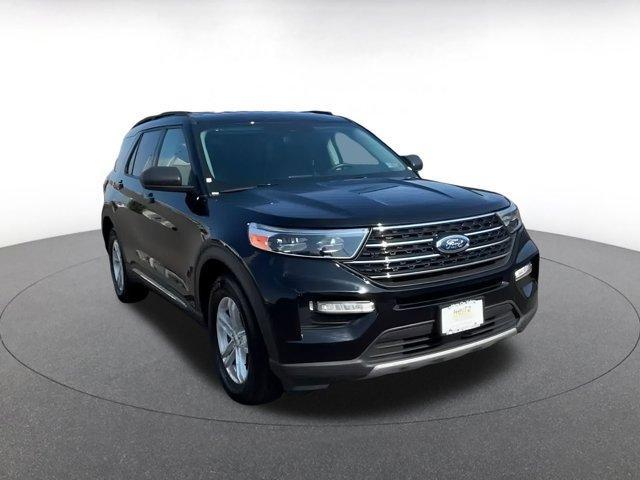 Photo of 2024 Agate Black Metallic Ford Explorer