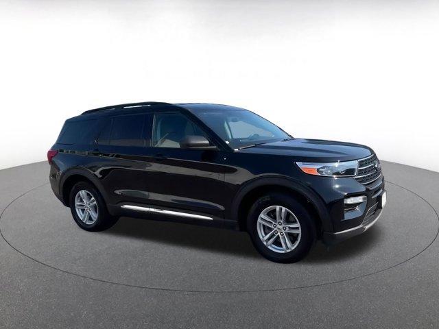 Photo of 2024 Agate Black Metallic Ford Explorer