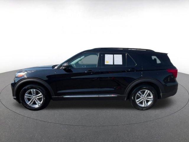 Photo of 2024 Agate Black Metallic Ford Explorer
