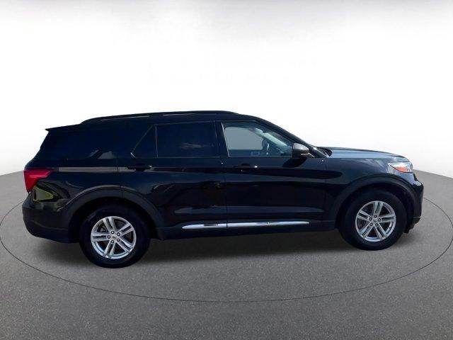 Photo of 2024 Agate Black Metallic Ford Explorer