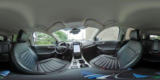 Photo of 2024 Carbonized Gray Metallic Ford Edge