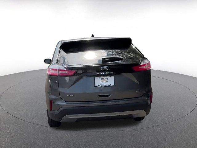 Photo of 2024 Carbonized Gray Metallic Ford Edge