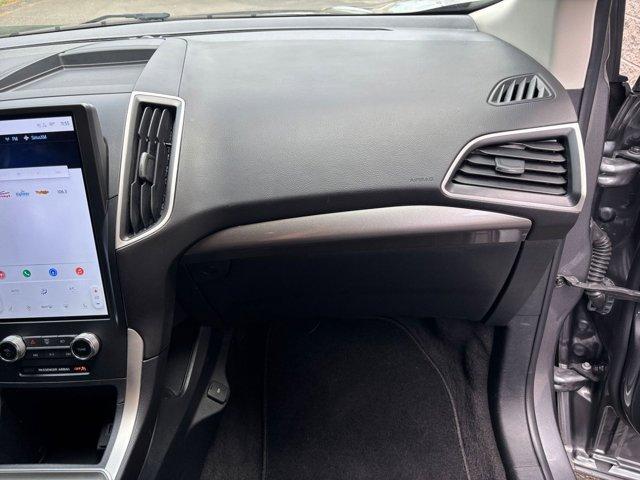 Photo of 2024 Carbonized Gray Metallic Ford Edge