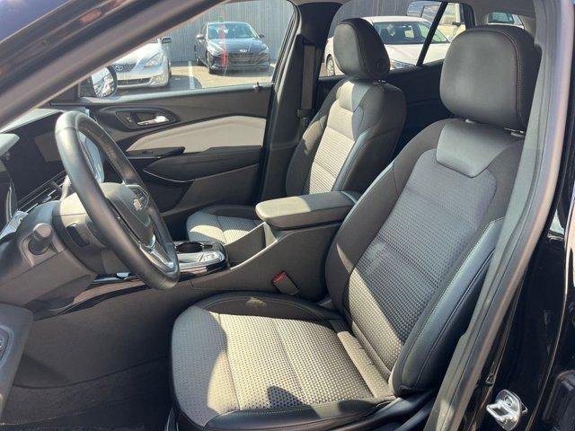 Photo of 2024 Mosaic Black Metallic Chevrolet Trax