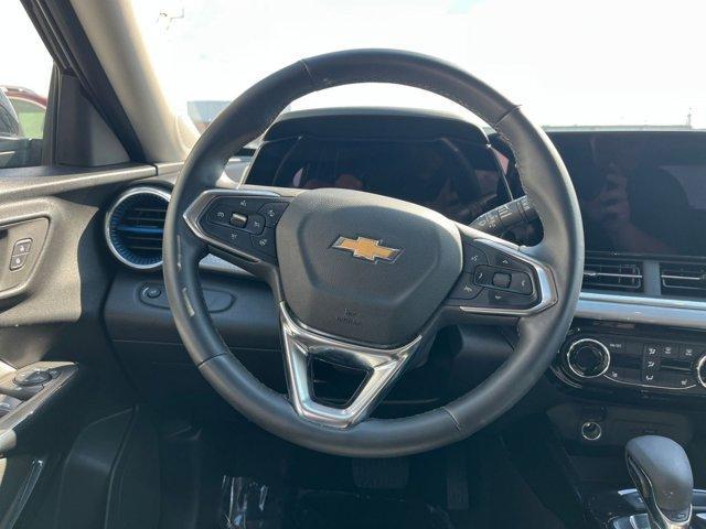 Photo of 2024 Mosaic Black Metallic Chevrolet Trax
