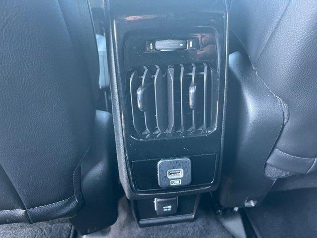 Photo of 2023 Bright White Clearcoat Jeep Compass