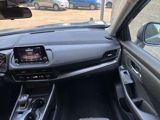 Photo of 2024 Gun Metallic Nissan Rogue