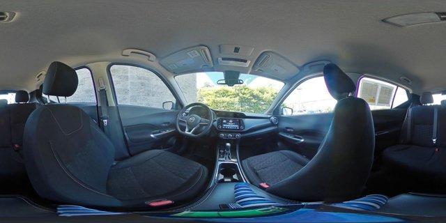 Photo of 2024 Boulder Gray Pearl Nissan Kicks