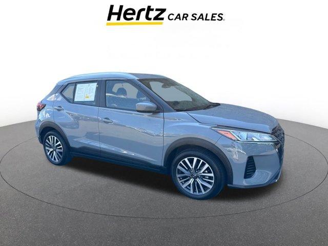 Photo of 2024 Boulder Gray Pearl Nissan Kicks